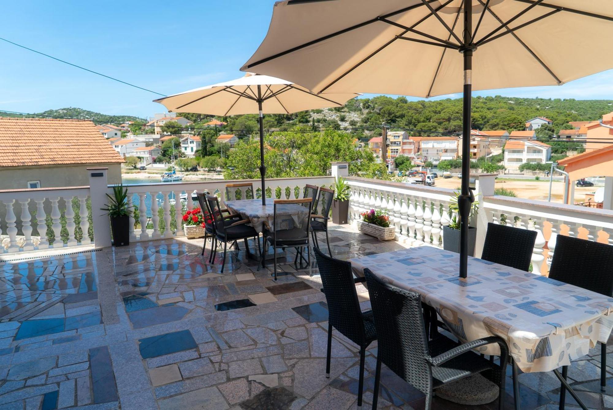 Apartments Zubcic ทิสโน ภายนอก รูปภาพ