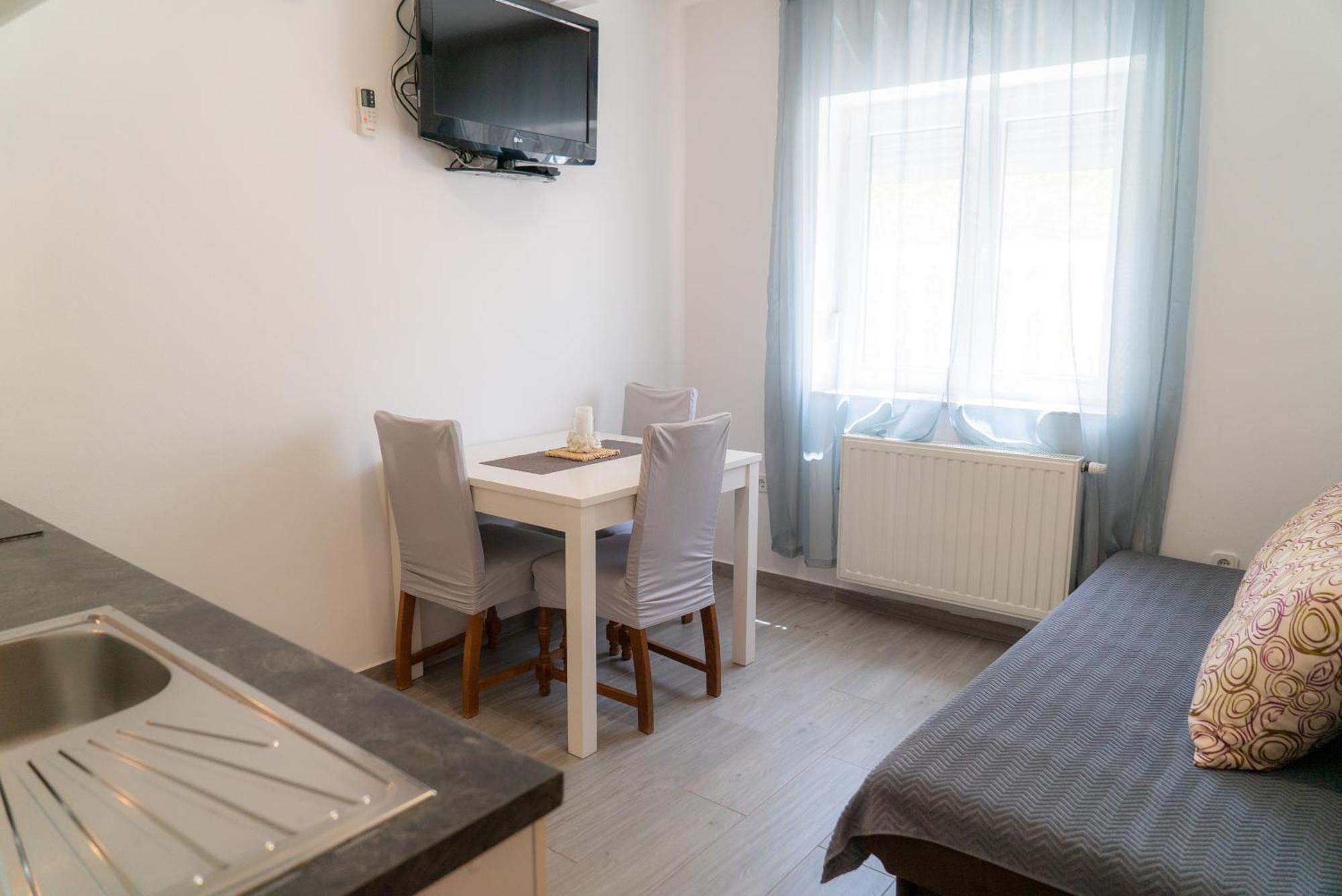 Apartments Zubcic ทิสโน ภายนอก รูปภาพ